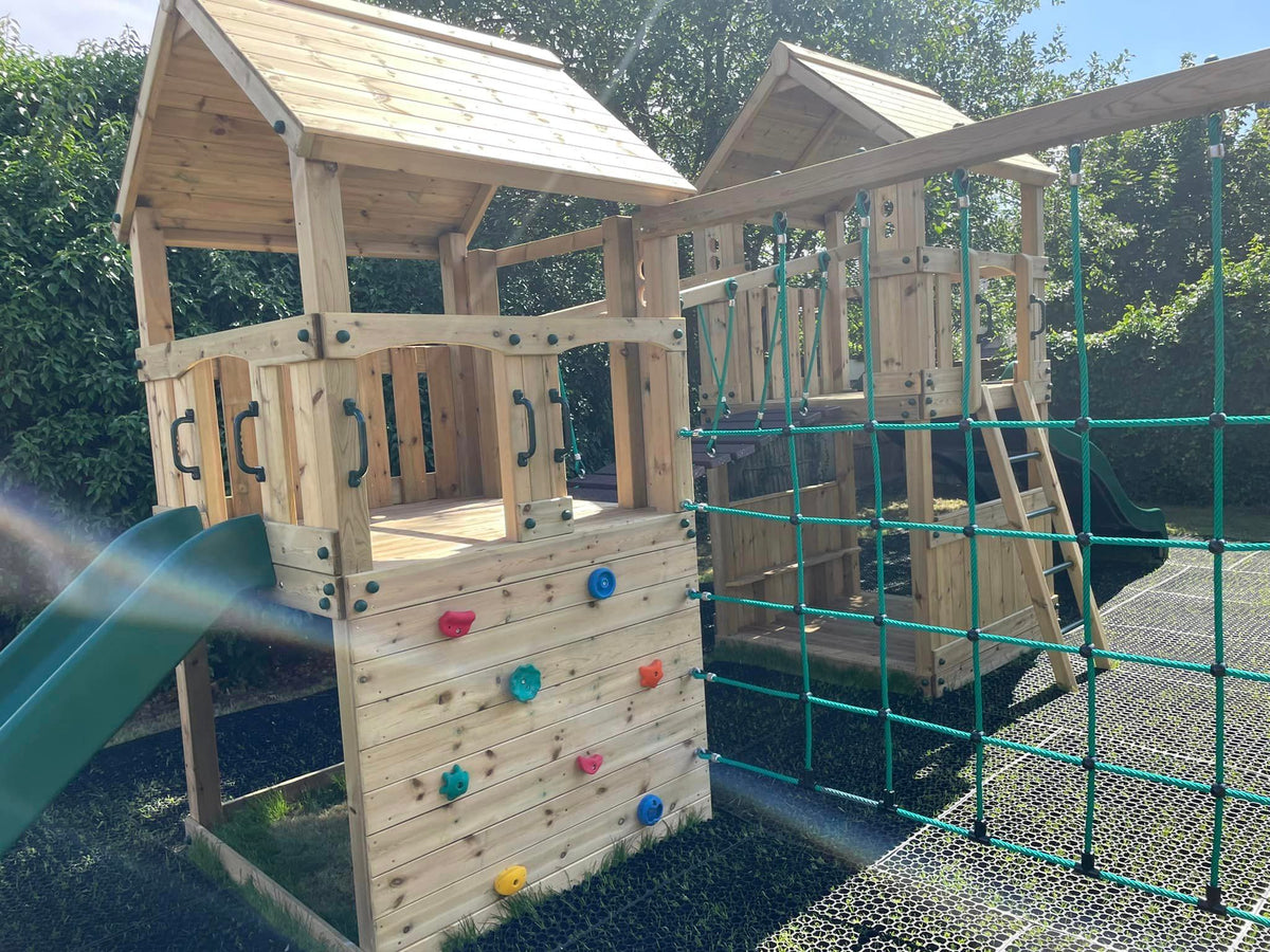 ACTIVE Hampton towers – 3 x 140x140cm platforms- 1.5 and 1.2m platform height