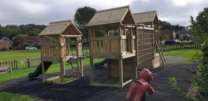 ACTIVE Hampton towers – 3 x 140x140cm platforms- 1.5 and 1.2m platform height