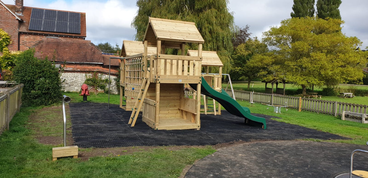 ACTIVE Hampton towers – 3 x 140x140cm platforms- 1.5 and 1.2m platform height